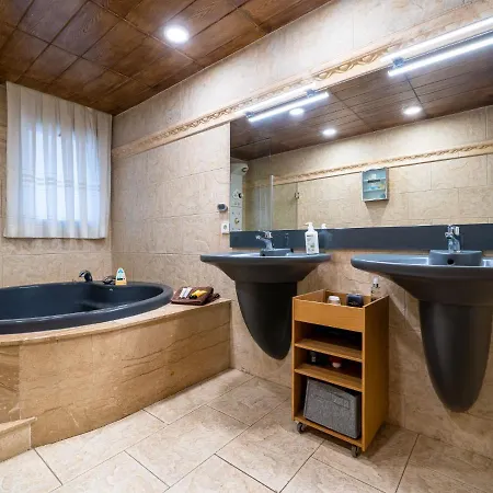 Luxury Rock Tirri By Interhome ヴィラ