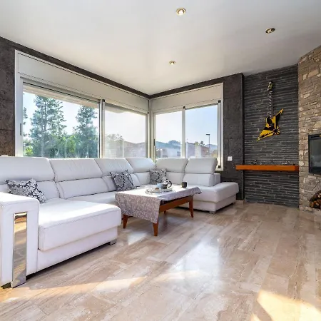 Luxury Rock Tirri By Interhome ヴィラ