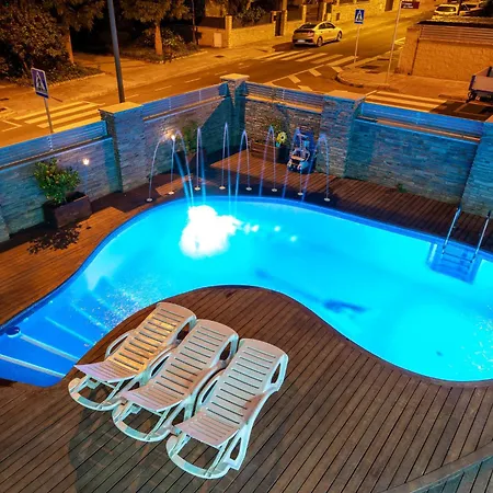 ヴィラ Luxury Rock Tirri By Interhome